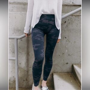 SPANX $78 Look at Me Now Seamless Leggings, Black Camo New